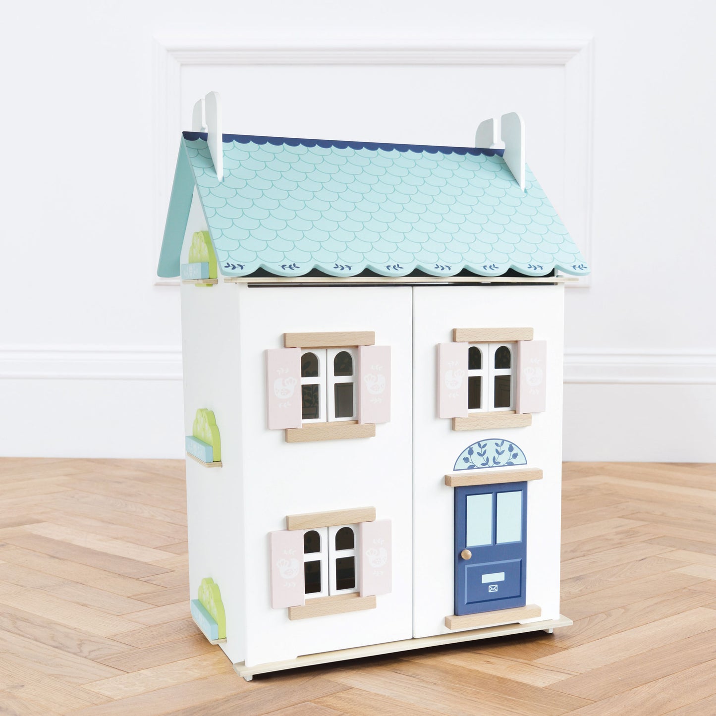 Bluebelle Wooden Dolls House